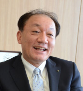 布施孝之