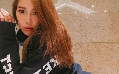 サイバージャパンじゅりのすっぴんやカラコンはこれ！結婚や彼氏は？