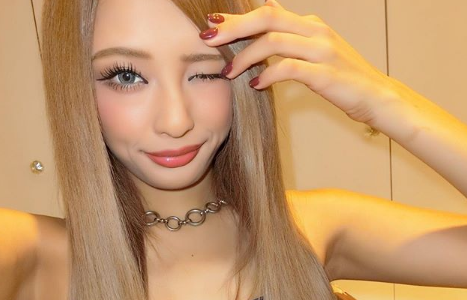 サイバージャパンりりの彼氏や年齢は？愛用カラコン＆化粧品はこれ！